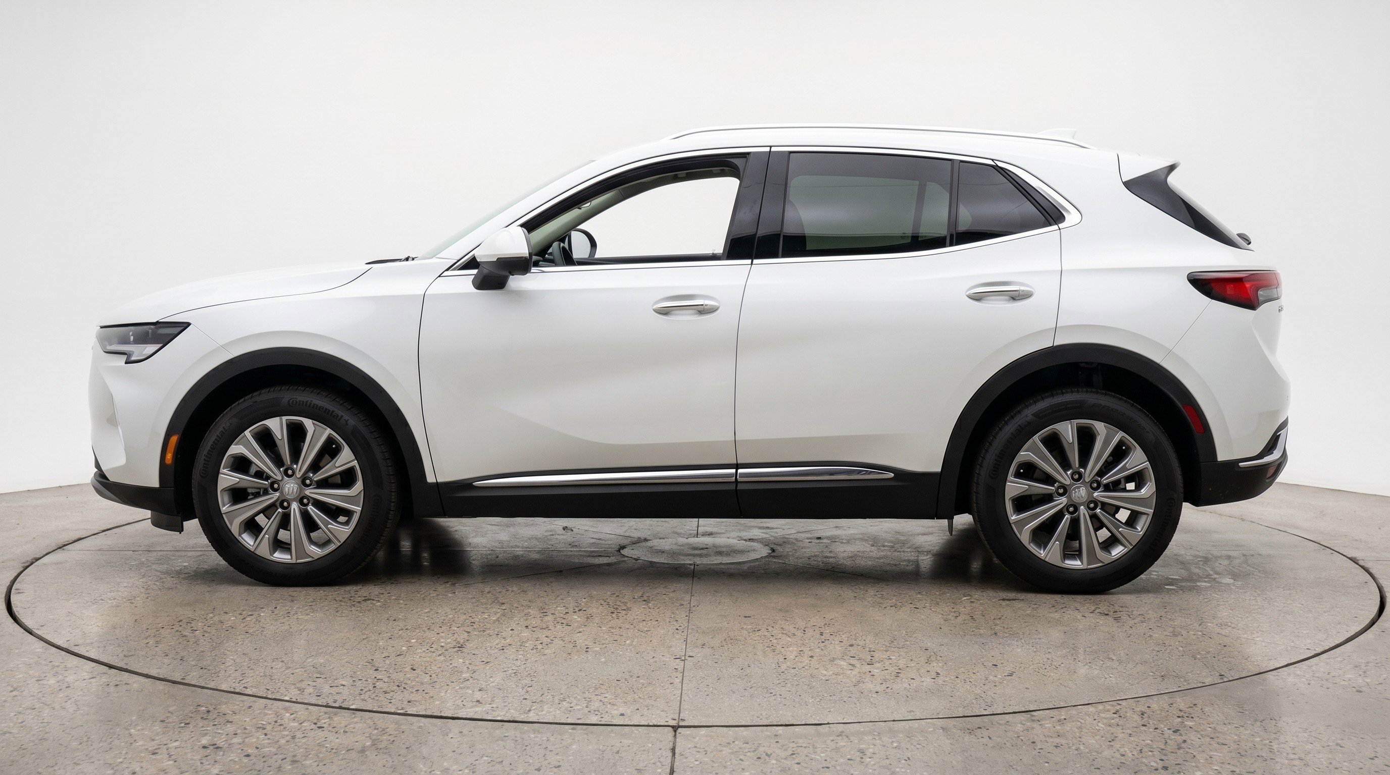 Used 2024 Buick Envision Preferred AWD/4WD image 5