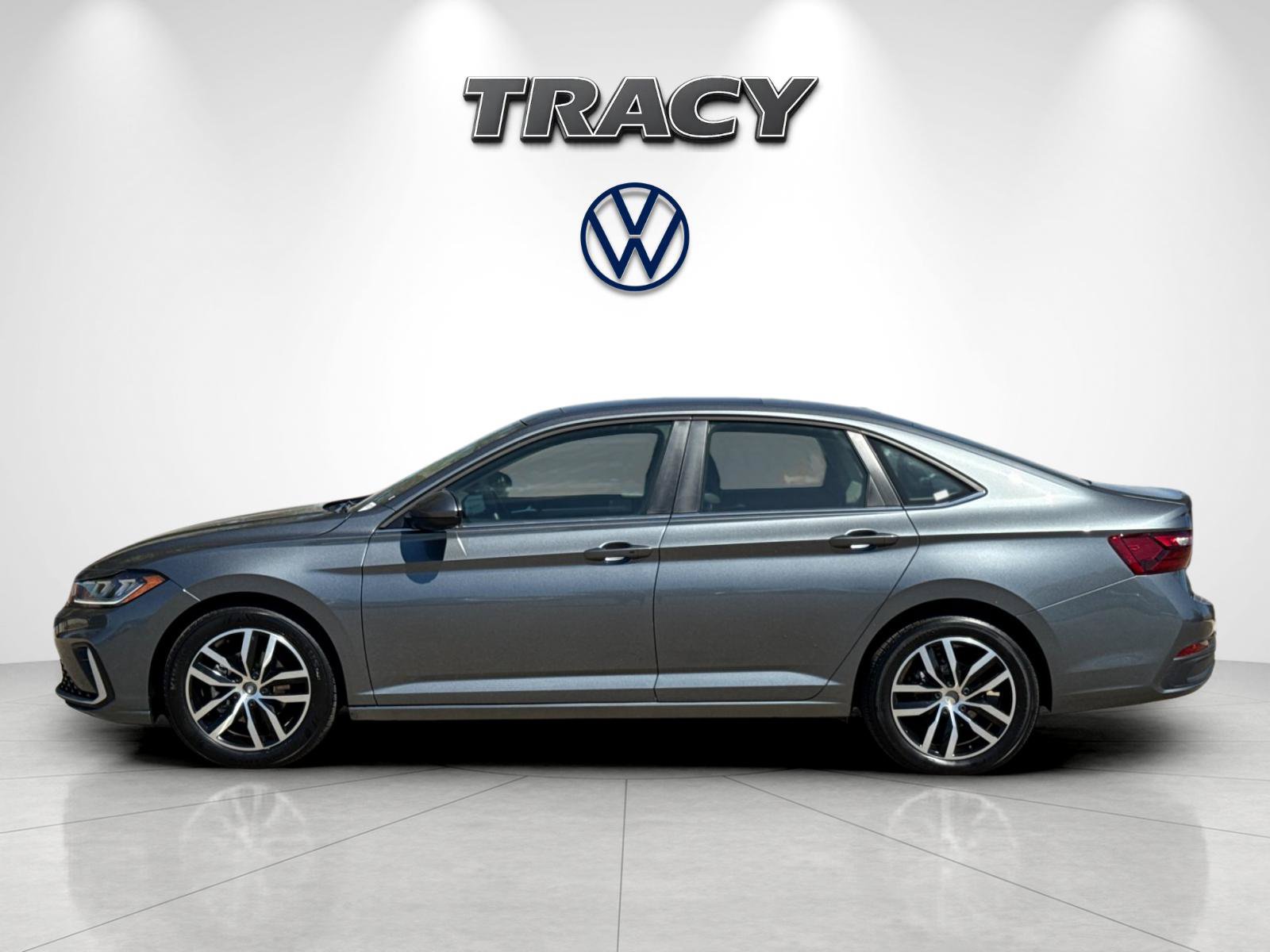 Used 2025 Volkswagen Jetta SE FWD image 7