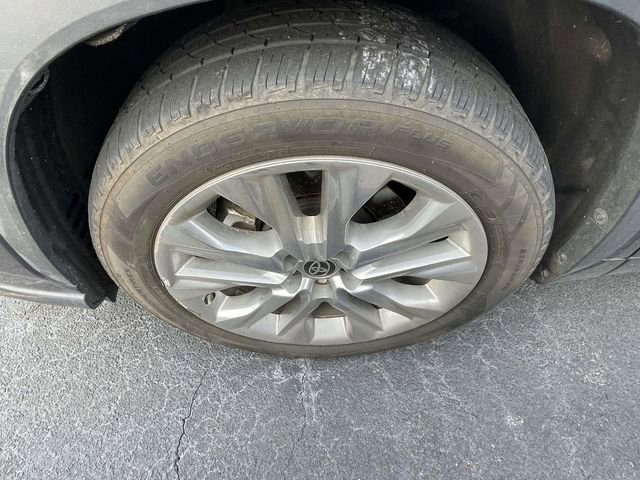 Used 2021 Toyota Highlander Limited image 5