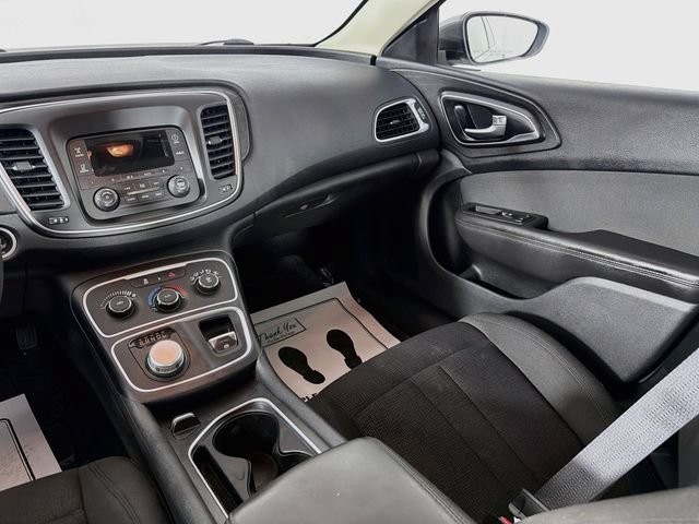Used 2015 Chrysler 200 LX FWD image 22