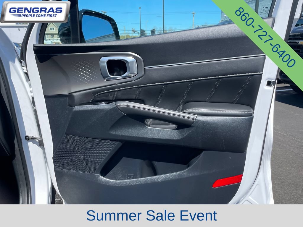 Used 2023 Kia Sorento SX AWD/4WD image 11