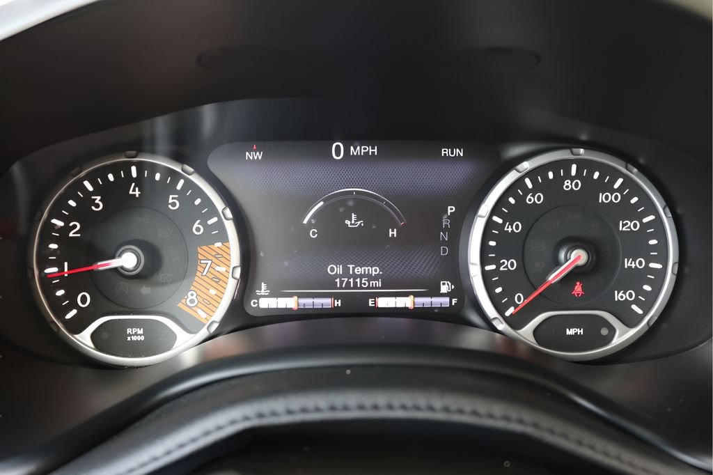 Used 2021 Jeep Renegade Latitude FWD image 24