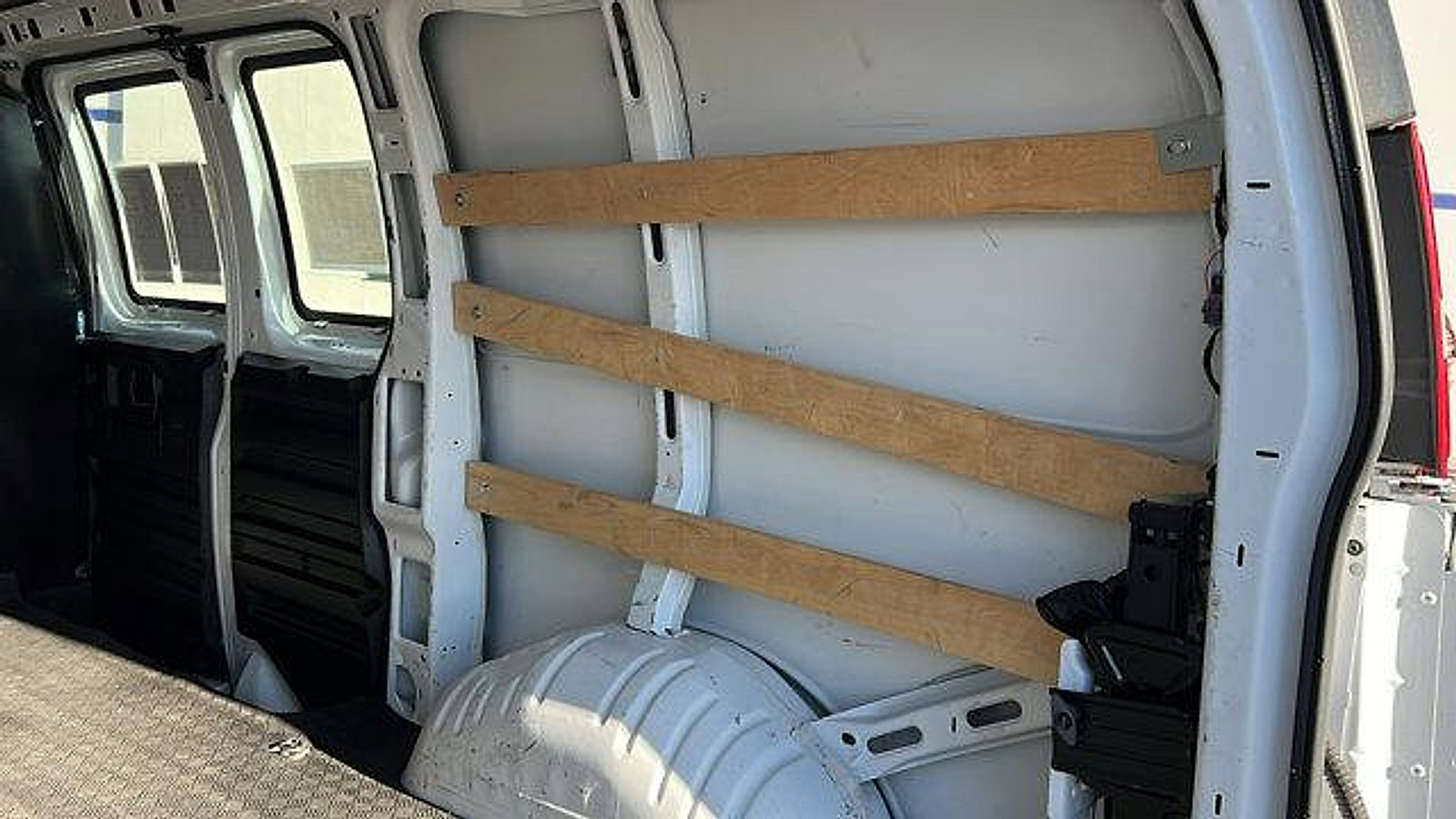 Certified 2022 Chevrolet Express 2500 RWD 2500 Regular Wheelbase WT w/ Driver Convenience Package image 16