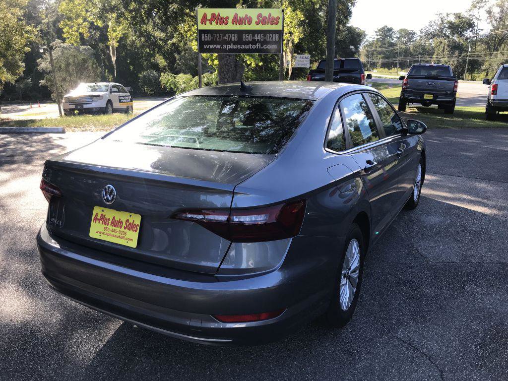 Used 2020 Volkswagen Jetta SE image 4