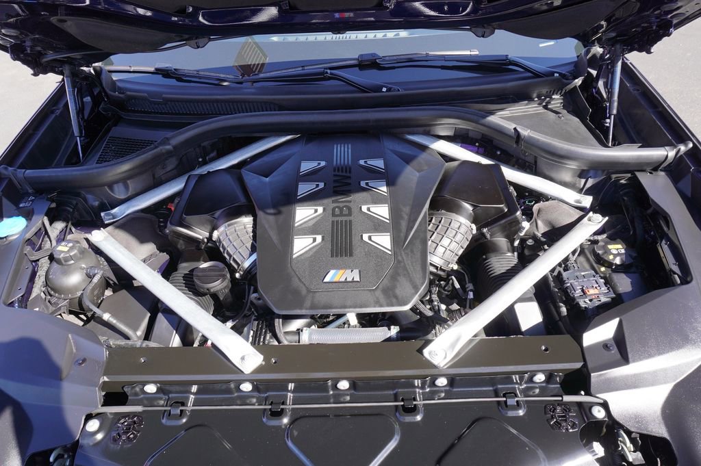 Used 2023 BMW X7 M60i w/ Executive Package image 7