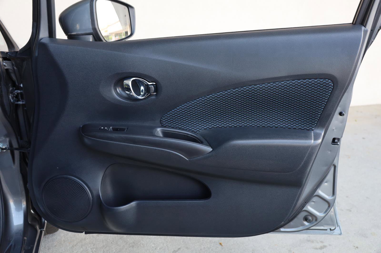 Used 2016 Nissan Versa Note SV FWD image 23
