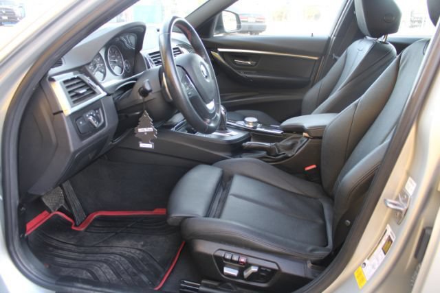 Used 2018 BMW 330i Sedan w/ Convenience Package RWD image 8