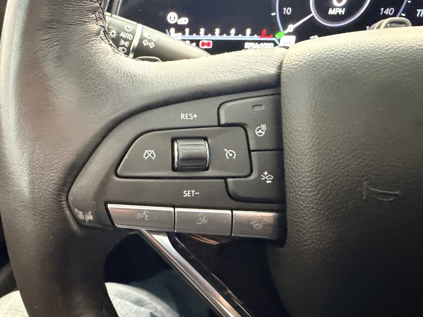Used 2023 Cadillac Escalade Sport w/ Touring Package AWD/4WD image 33