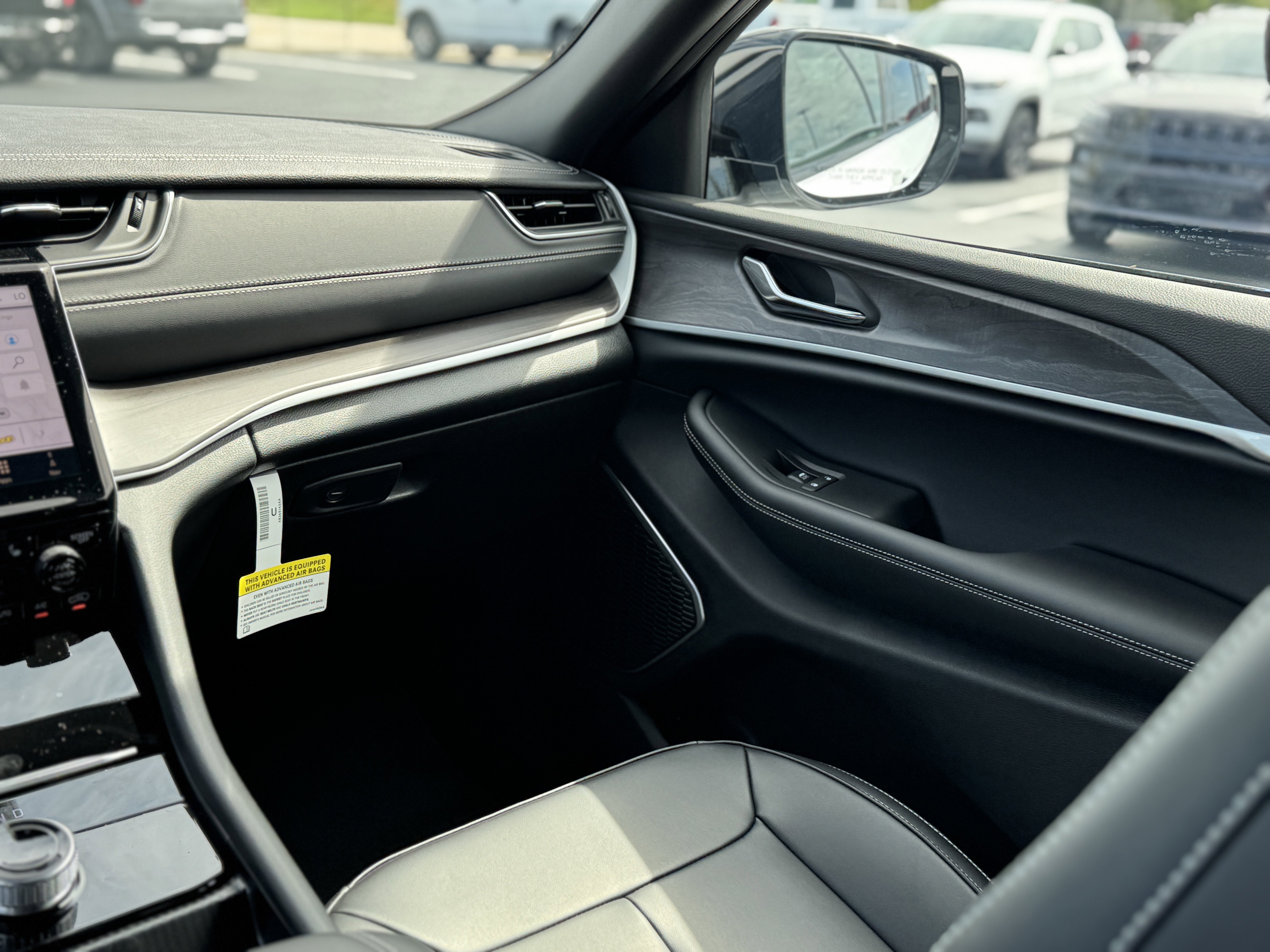 New 2025 Jeep Grand Cherokee Limited image 17