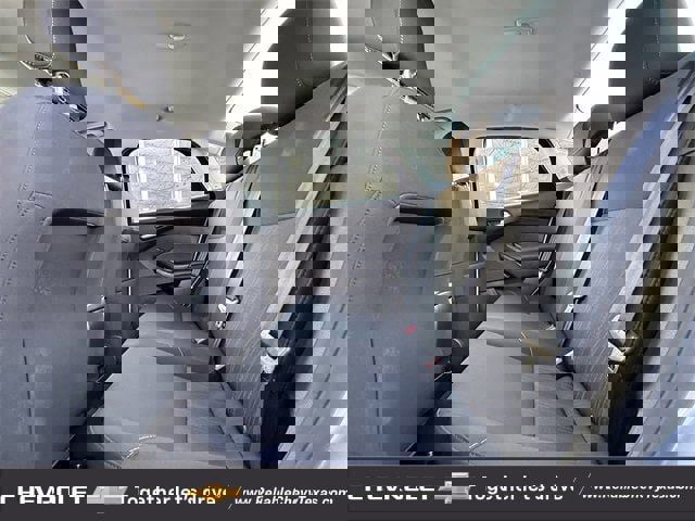 Used 2018 Ford Focus SE image 29