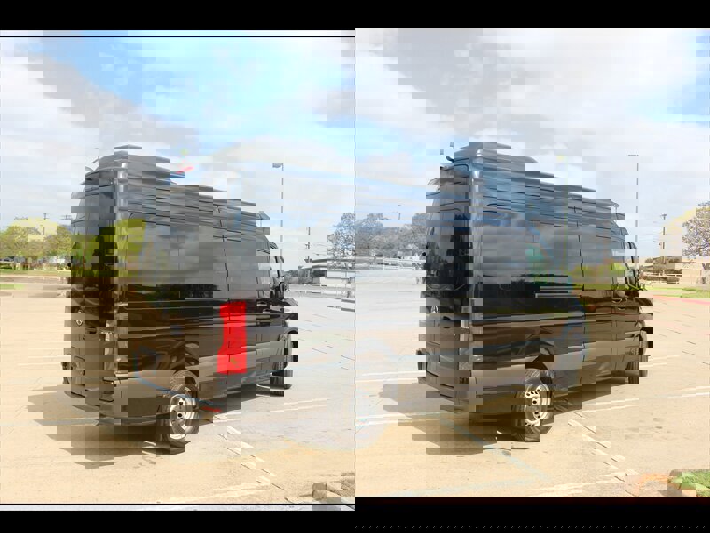 Used 2025 Mercedes-Benz Sprinter 2500 image 4