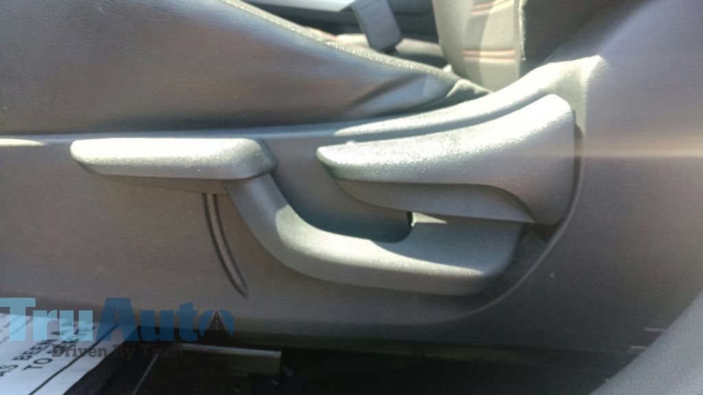 Used 2019 Nissan Kicks SR w/ SR Premium Package FWD image 20