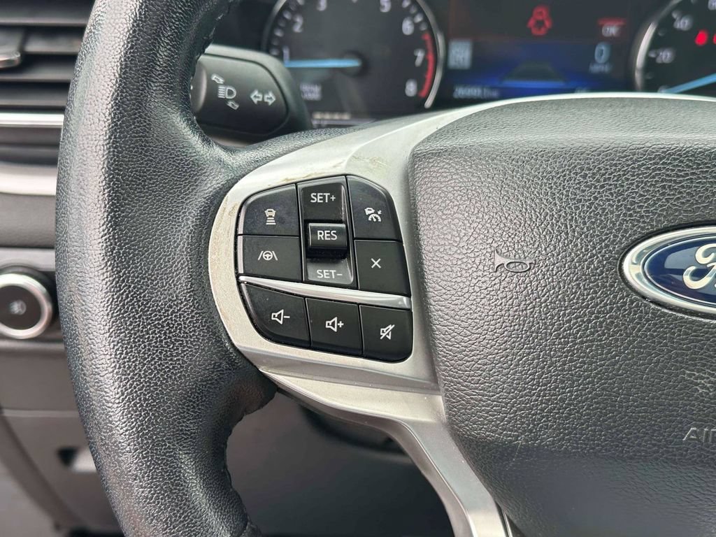 Used 2023 Ford Explorer XLT w/ Equipment Group 202A AWD/4WD image 23