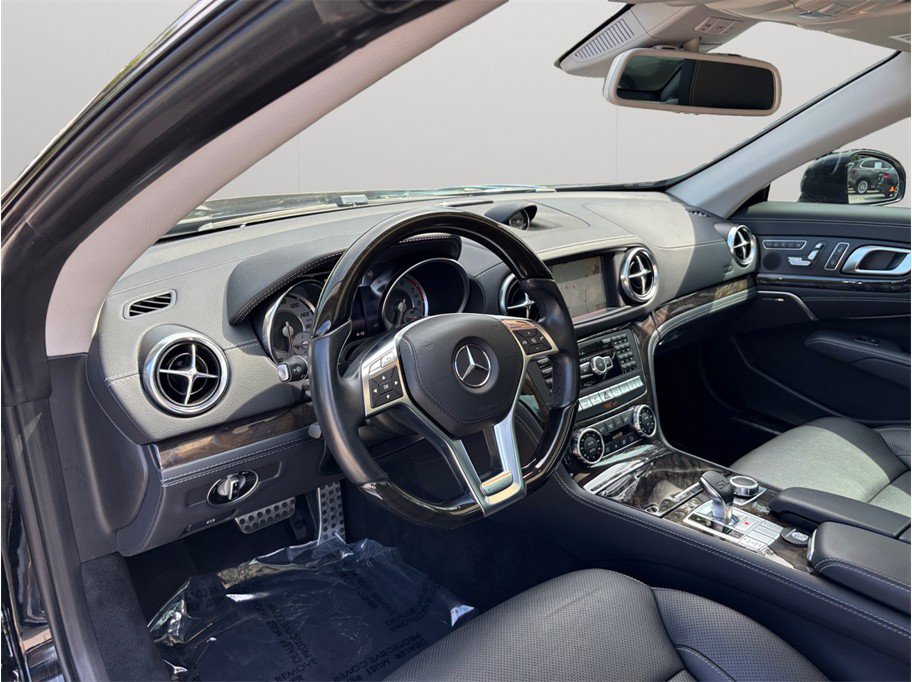 Used 2015 Mercedes-Benz SL 550 image 6