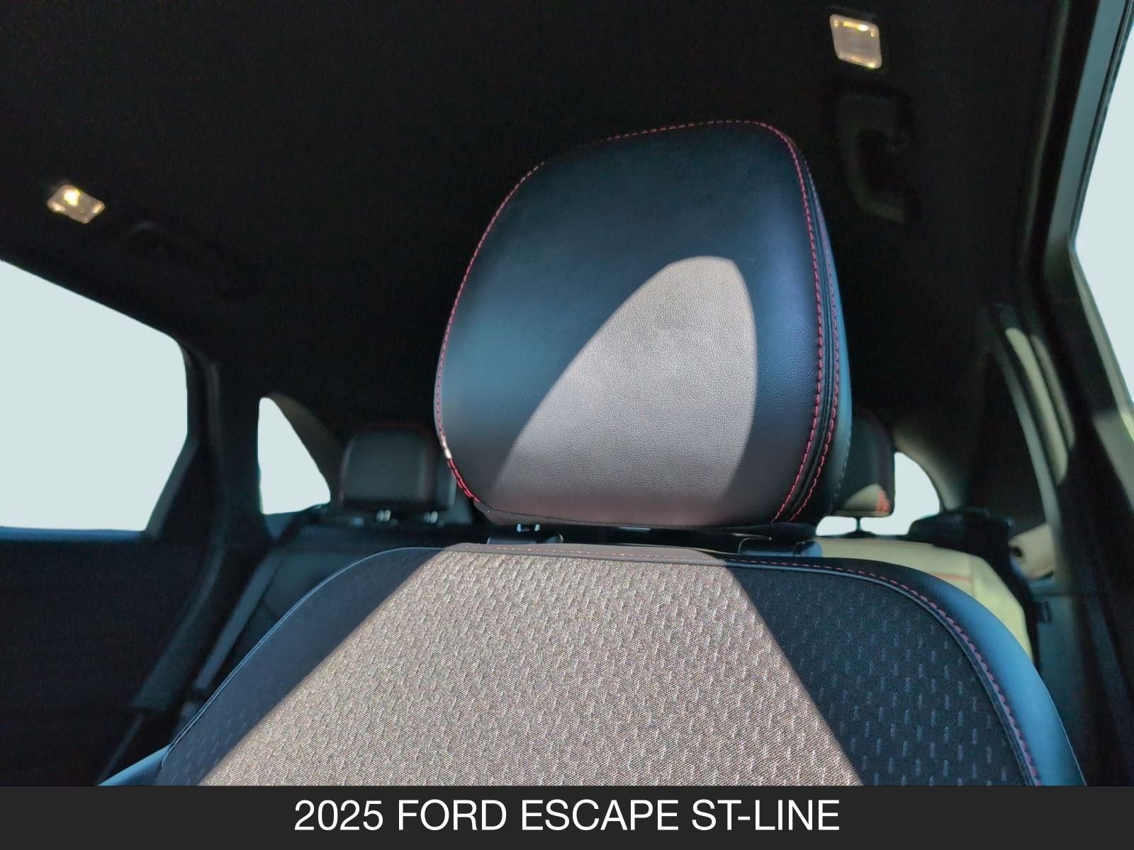 Used 2025 Ford Escape ST-Line image 23
