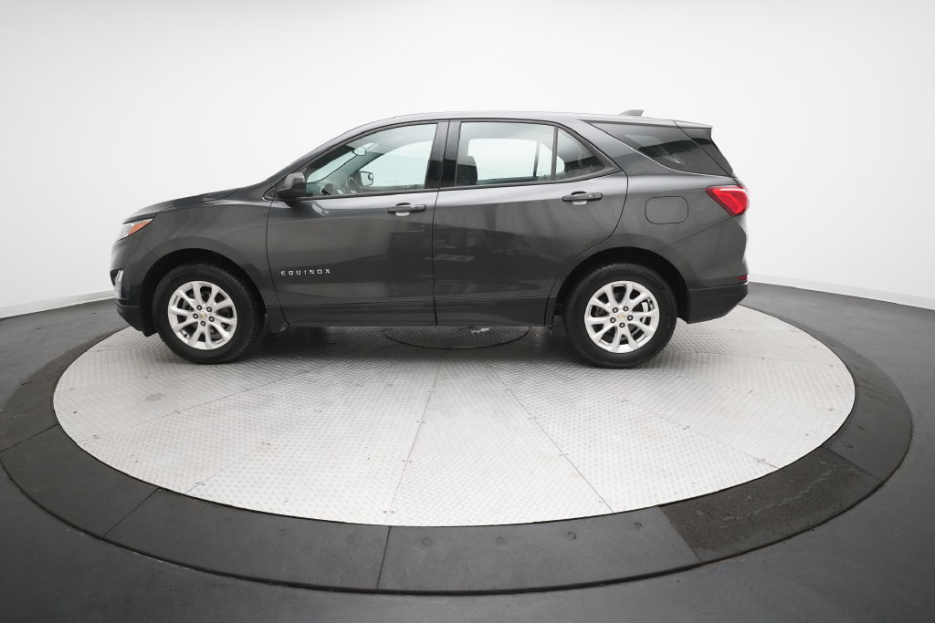 Used 2018 Chevrolet Equinox LS AWD/4WD image 22