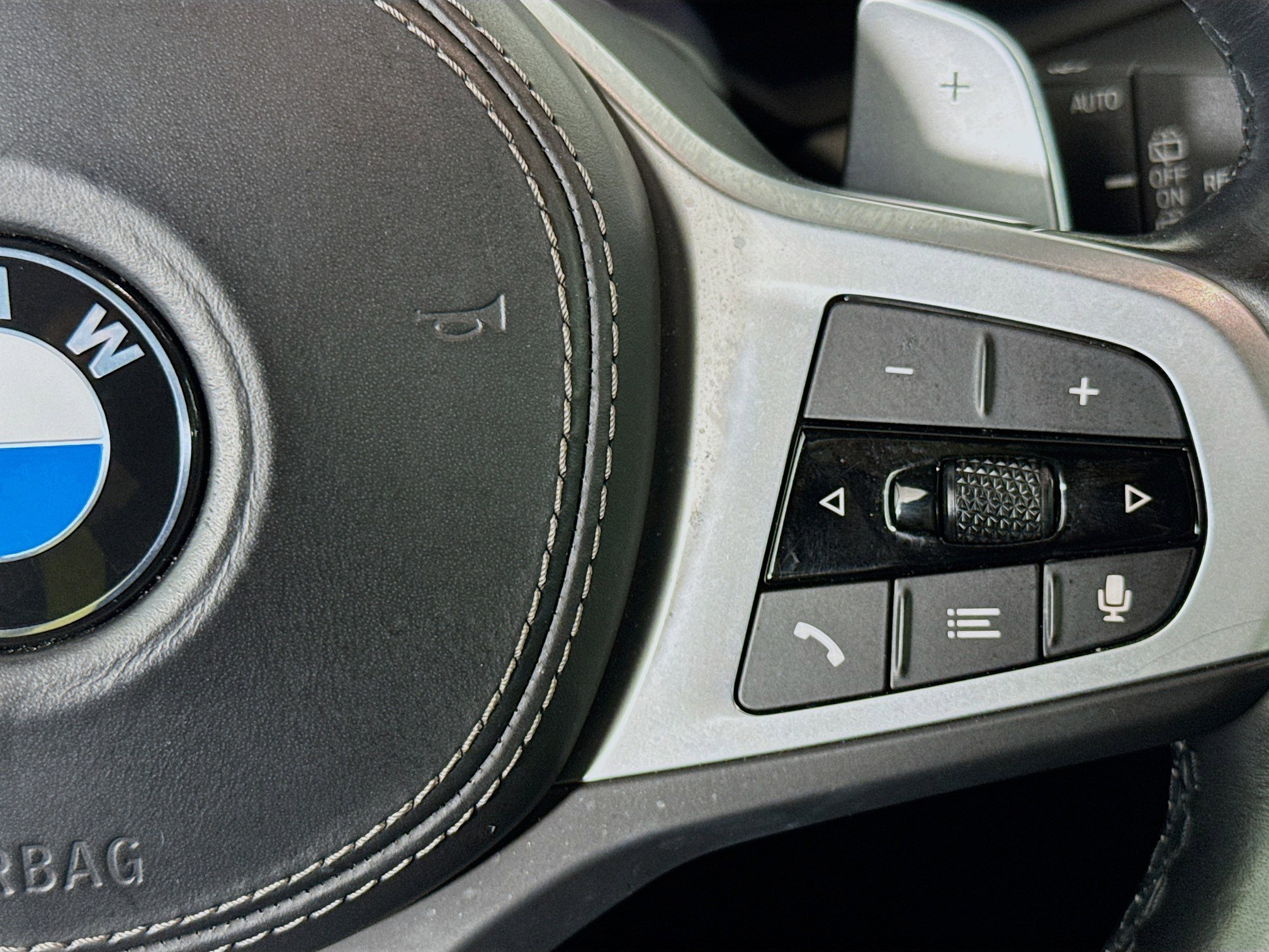 Used 2022 BMW X5 M50i w/ Parking Assistance Package image 14