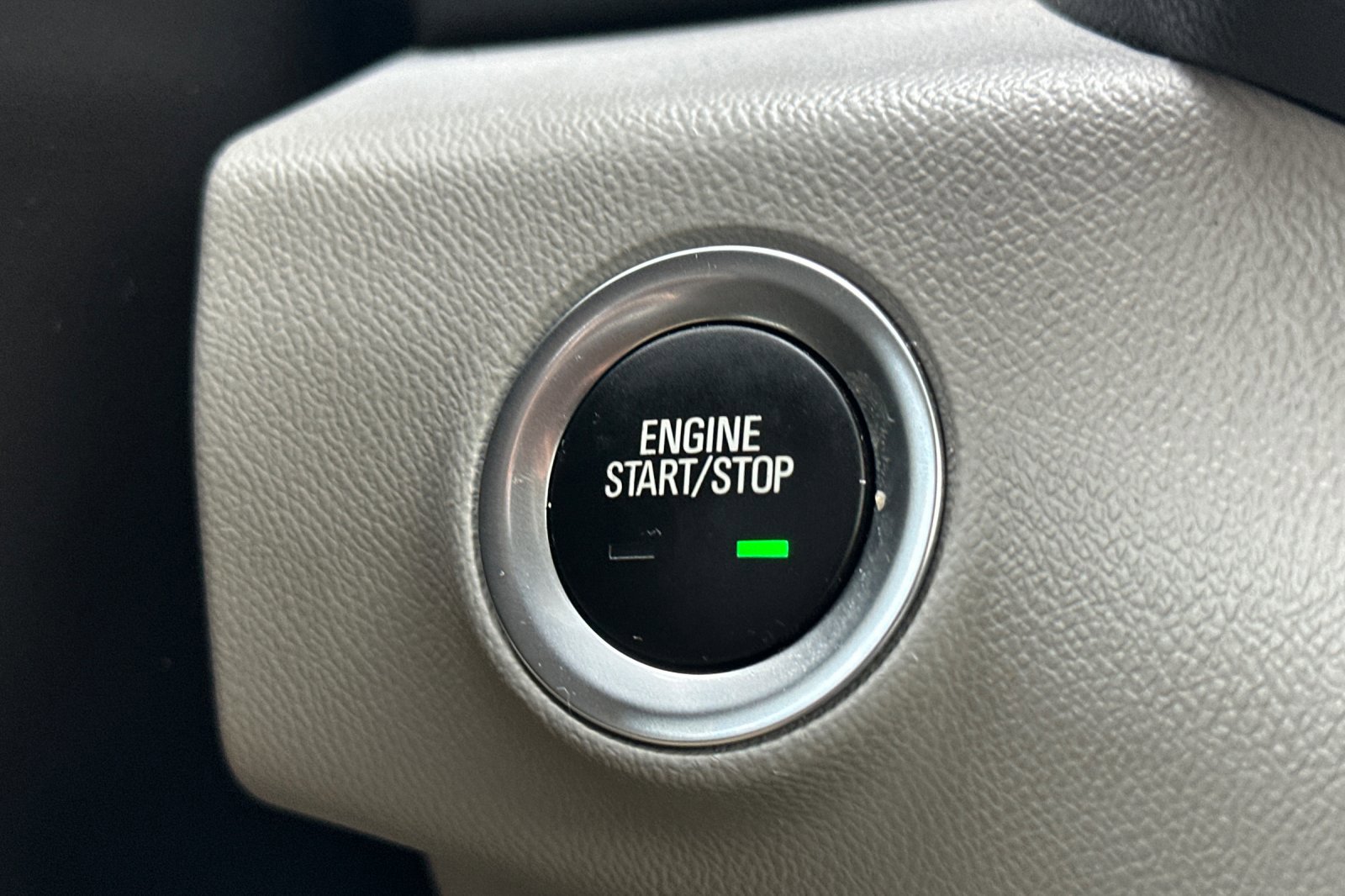 Used 2024 GMC Terrain SLE image 23