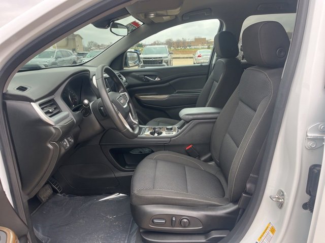 Used 2023 GMC Acadia SLE w/ Driver Convenience Package image 16