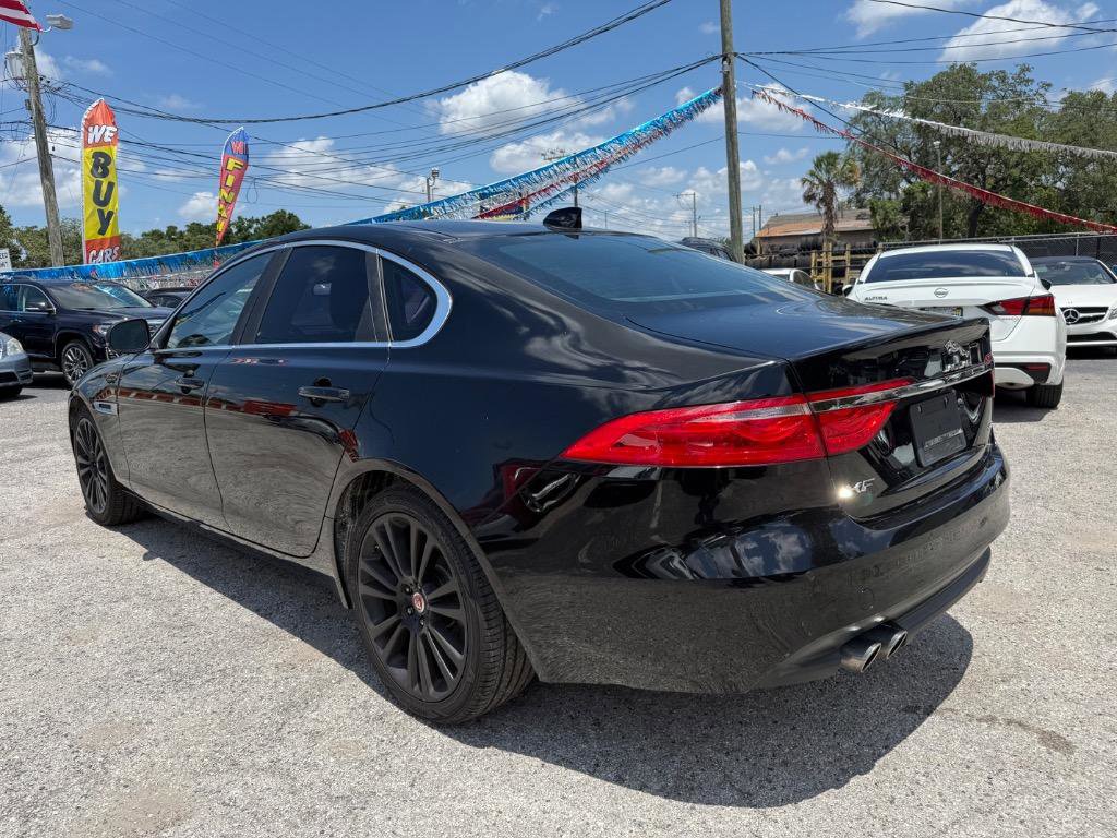 Used 2017 Jaguar XF Prestige RWD image 7