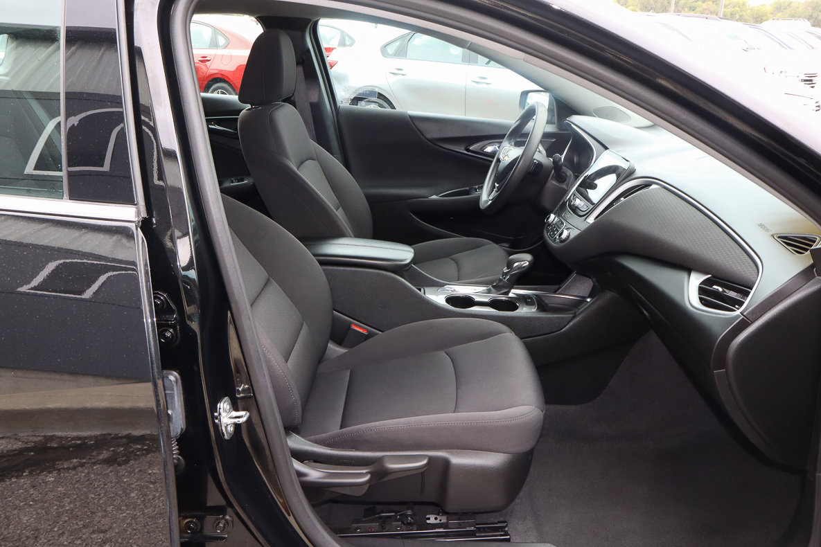 Used 2023 Chevrolet Malibu LT image 22