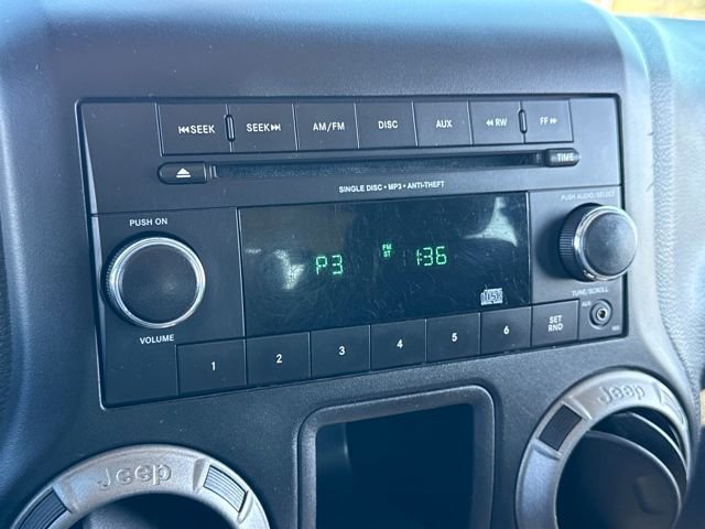 Used 2015 Jeep Wrangler Sport image 27