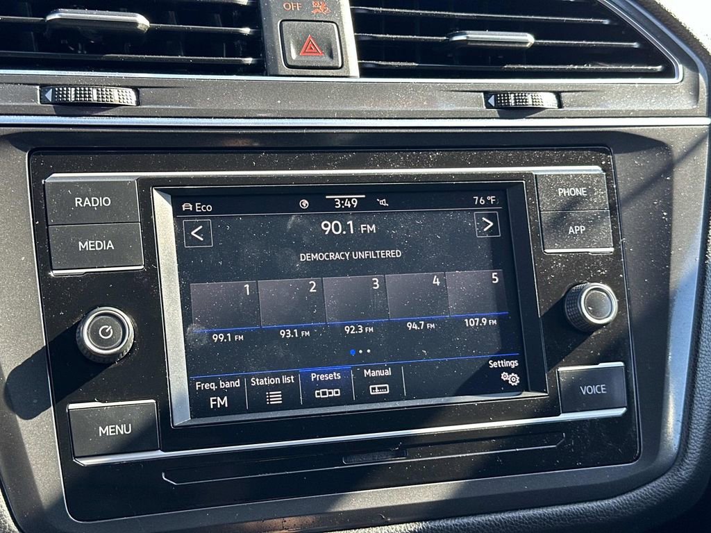 Used 2022 Volkswagen Tiguan S image 11