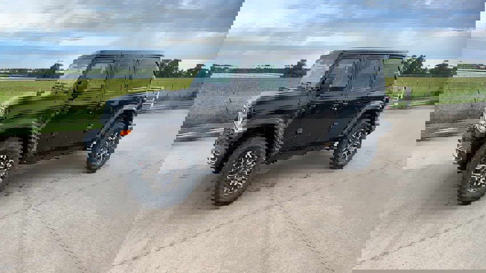 New 2025 Jeep Wrangler Sahara w/ Safety Group image 4