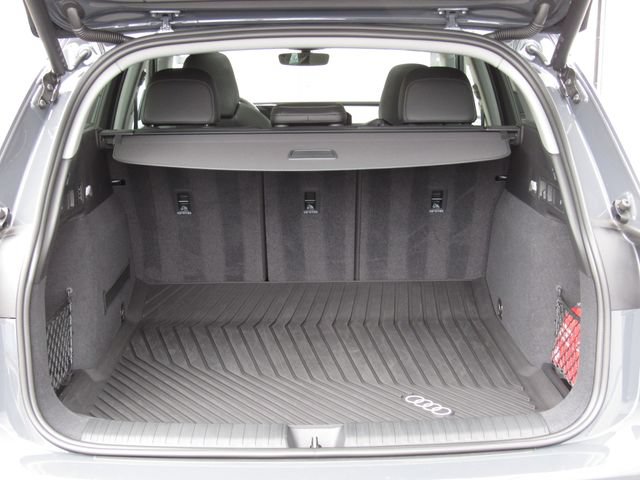 Used 2025 Audi Q6 e-tron Prestige AWD/4WD image 23