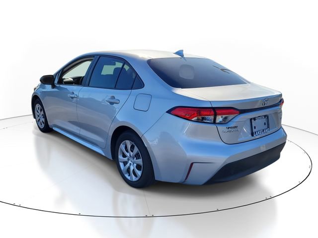 Used 2025 Toyota Corolla LE w/ Convenience Package image 5