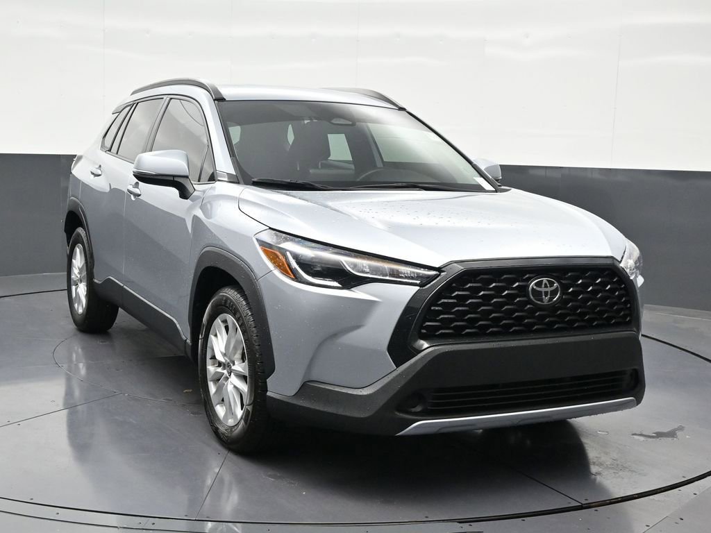 Used 2023 Toyota Corolla Cross LE FWD image 8
