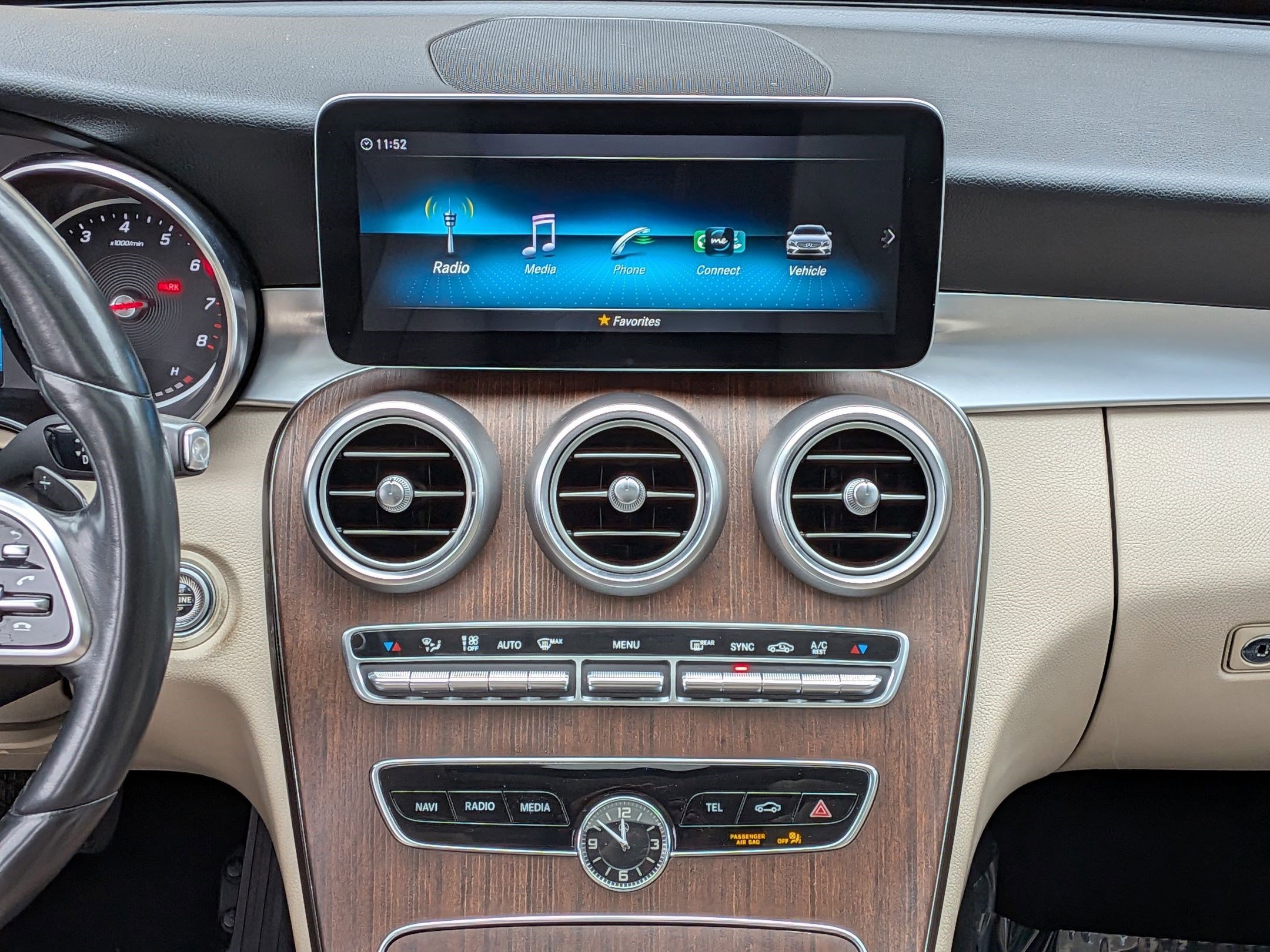 Used 2020 Mercedes-Benz C 300 Sedan image 30