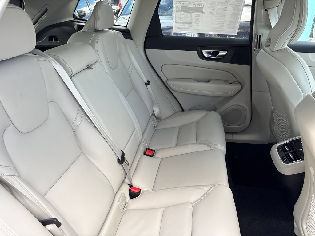 New 2026 Volvo XC60 B5 Ultra w/ Protection Package Premier AWD/4WD image 13