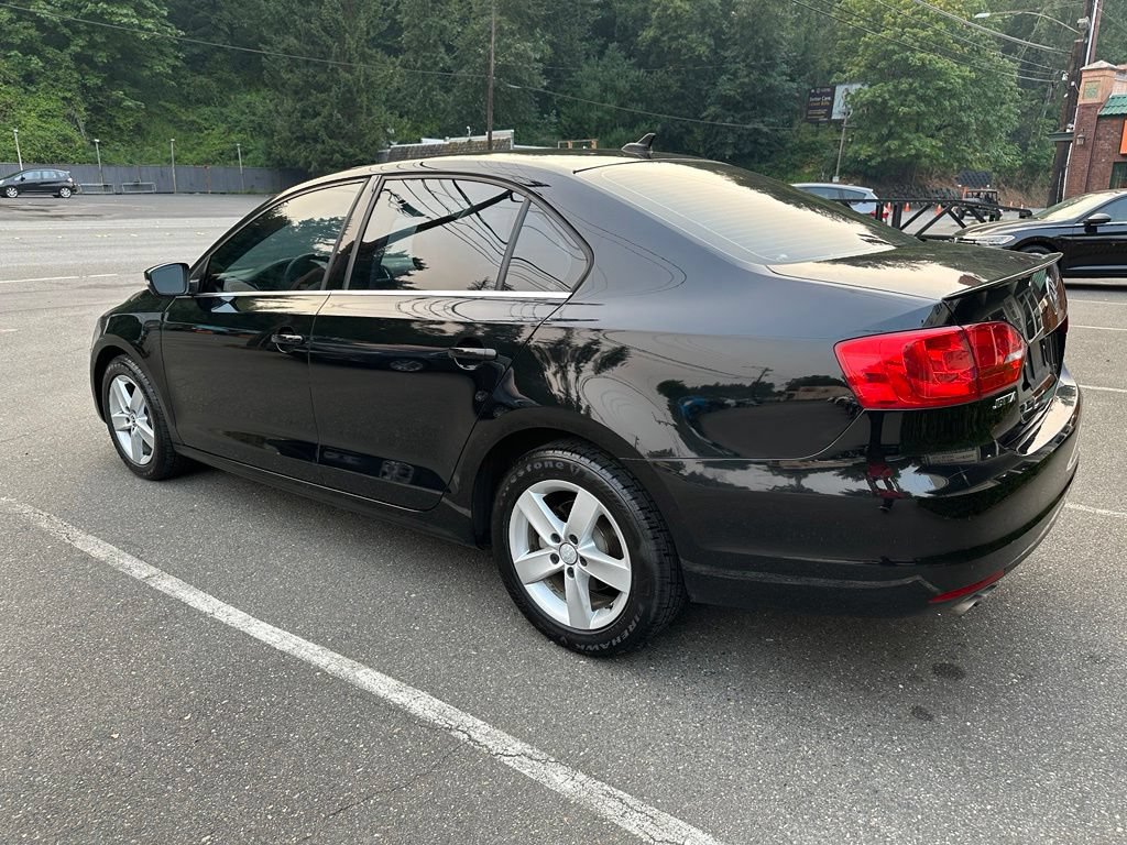 Used 2012 Volkswagen Jetta TDI FWD image 7