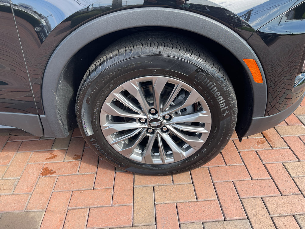 Used 2024 Cadillac XT4 Premium Luxury w/ Active Safety Package image 6