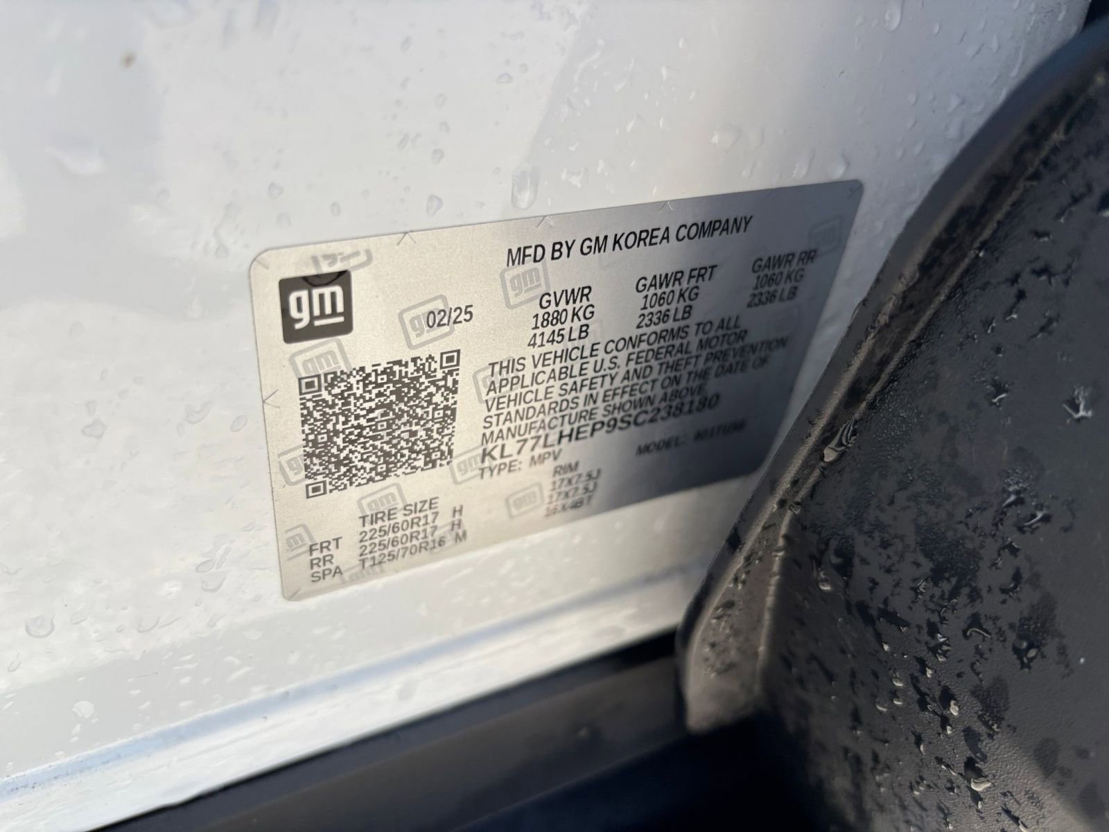 Used 2025 Nissan Versa SV FWD image 28