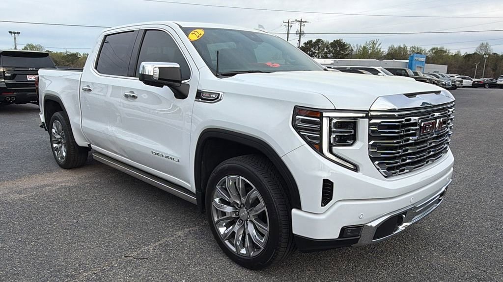 Certified 2022 GMC Sierra 1500 Denali w/ Denali Reserve Package image 3
