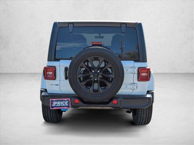 Used 2022 Jeep Wrangler Unlimited Sahara w/ Cold Weather Group AWD/4WD image 7