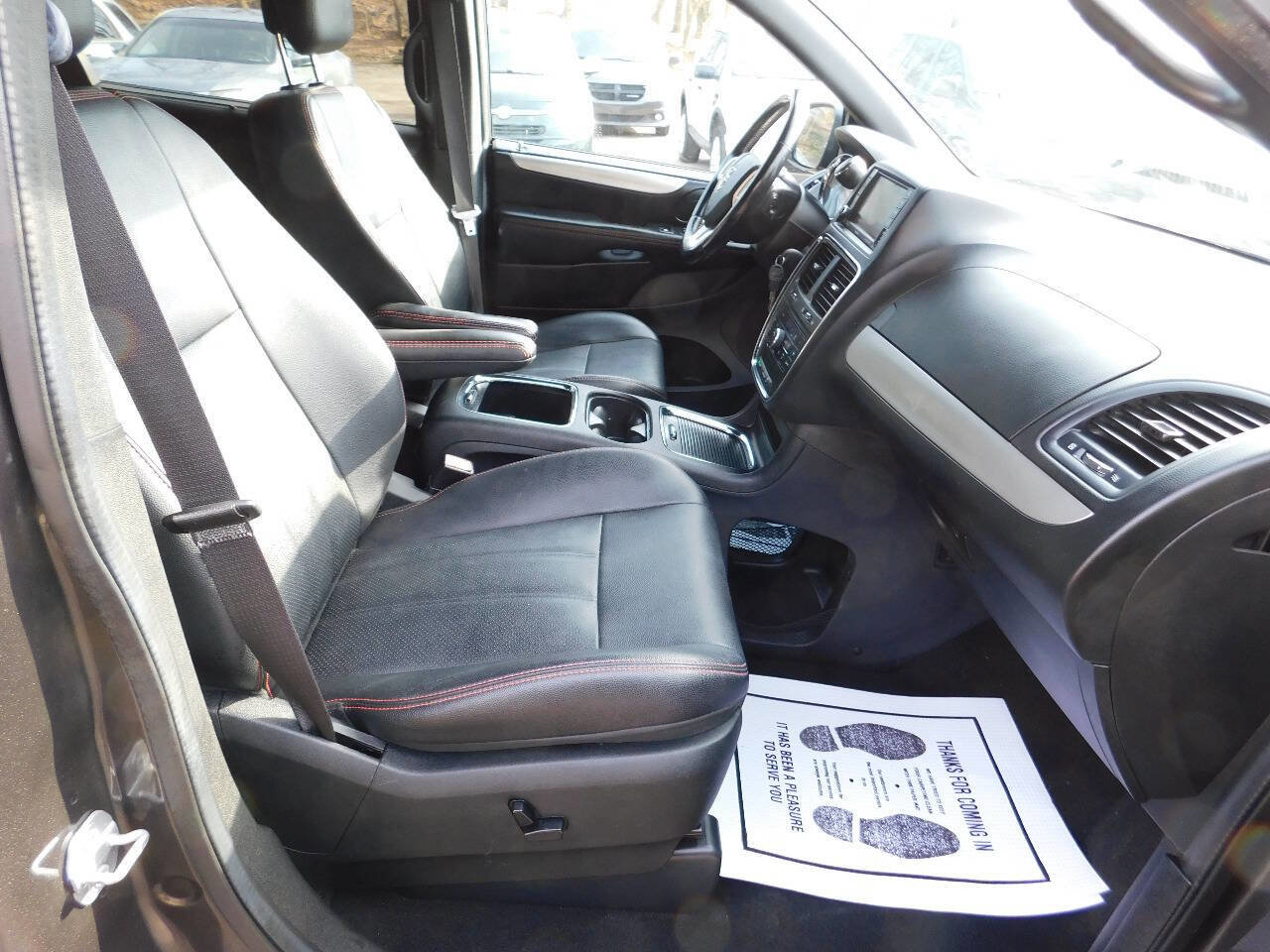 Used 2019 Dodge Grand Caravan GT image 19