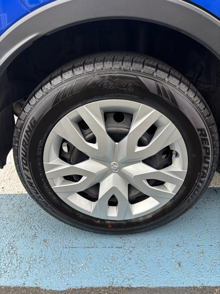 Used 2019 Toyota C-HR LE image 25