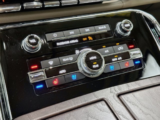 Used 2024 Lincoln Navigator L Reserve AWD/4WD image 16