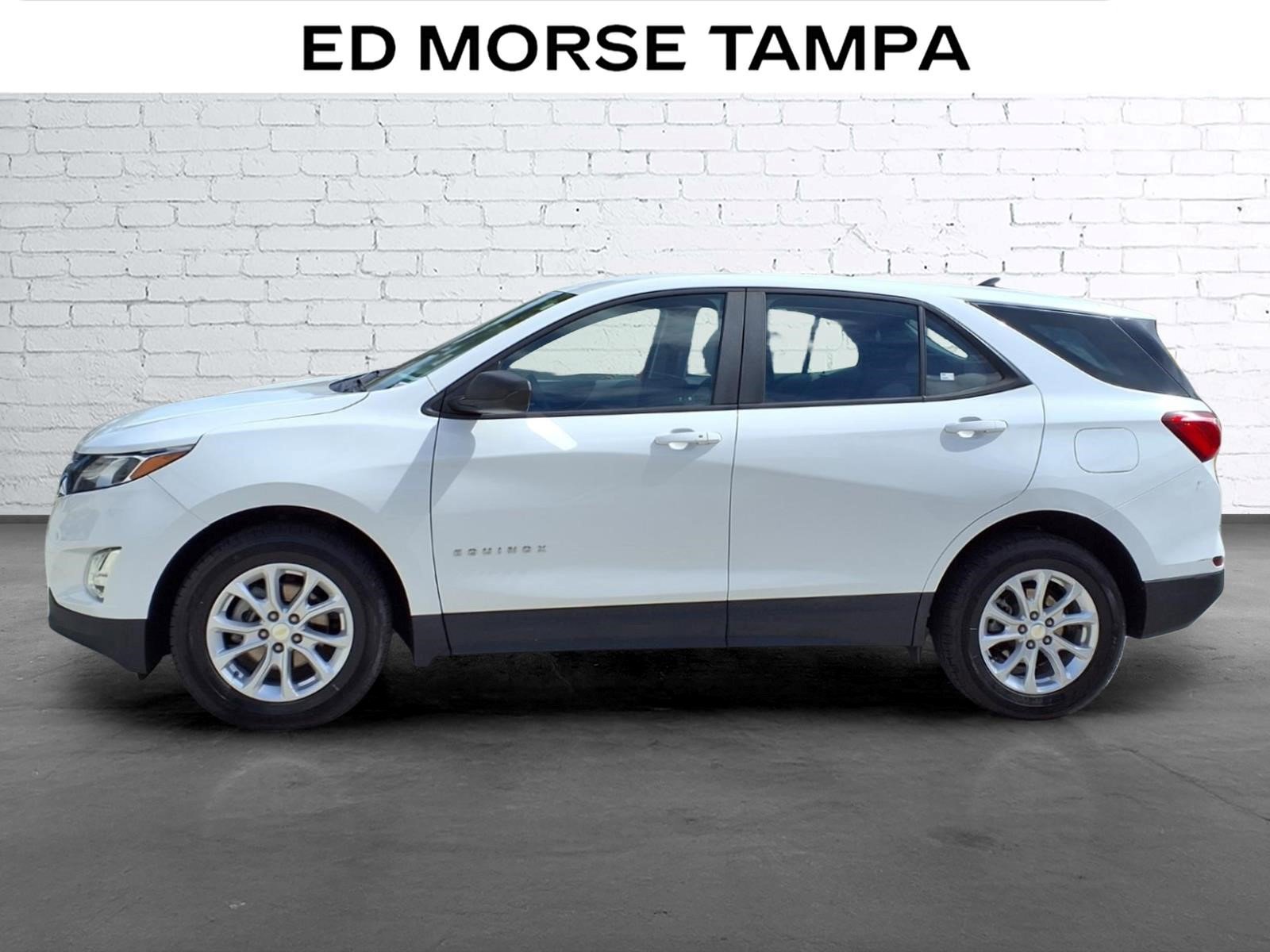 Used 2020 Chevrolet Equinox LS image 2