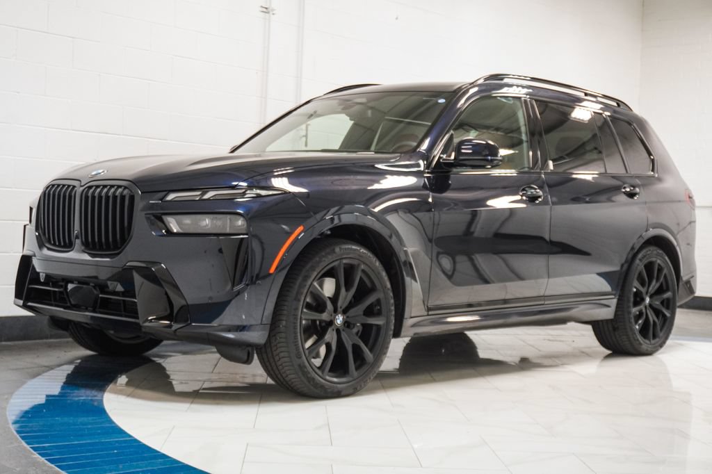 Used 2026 BMW X7 xDrive40i w/ M Sport Package AWD/4WD image 4
