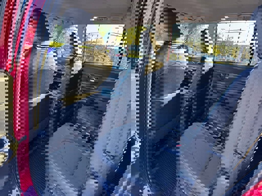 Used 2025 Toyota Grand Highlander FWD image 27