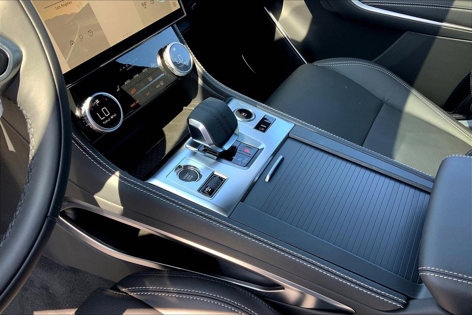 New 2026 Jaguar F-PACE R-Dynamic S image 7