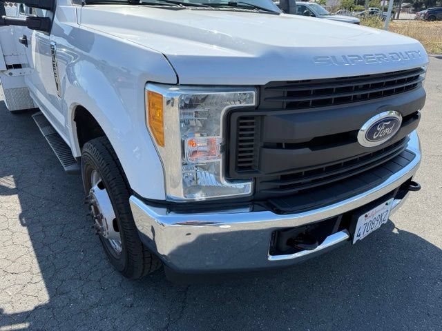 Used 2017 Ford F350 XL w/ Power Equipment Group RWD image 9