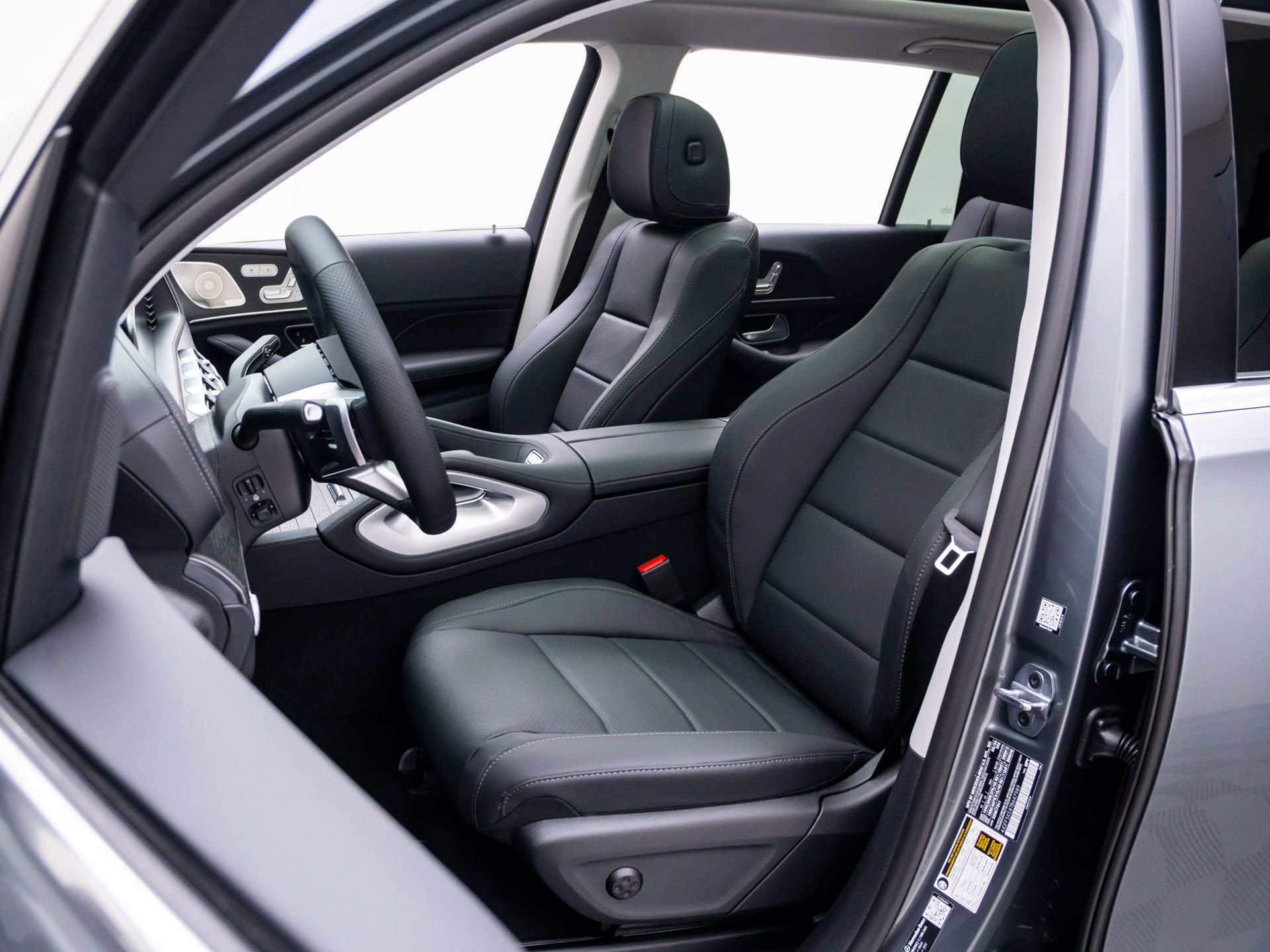 New 2026 Mercedes-Benz GLS 450 4MATIC image 17