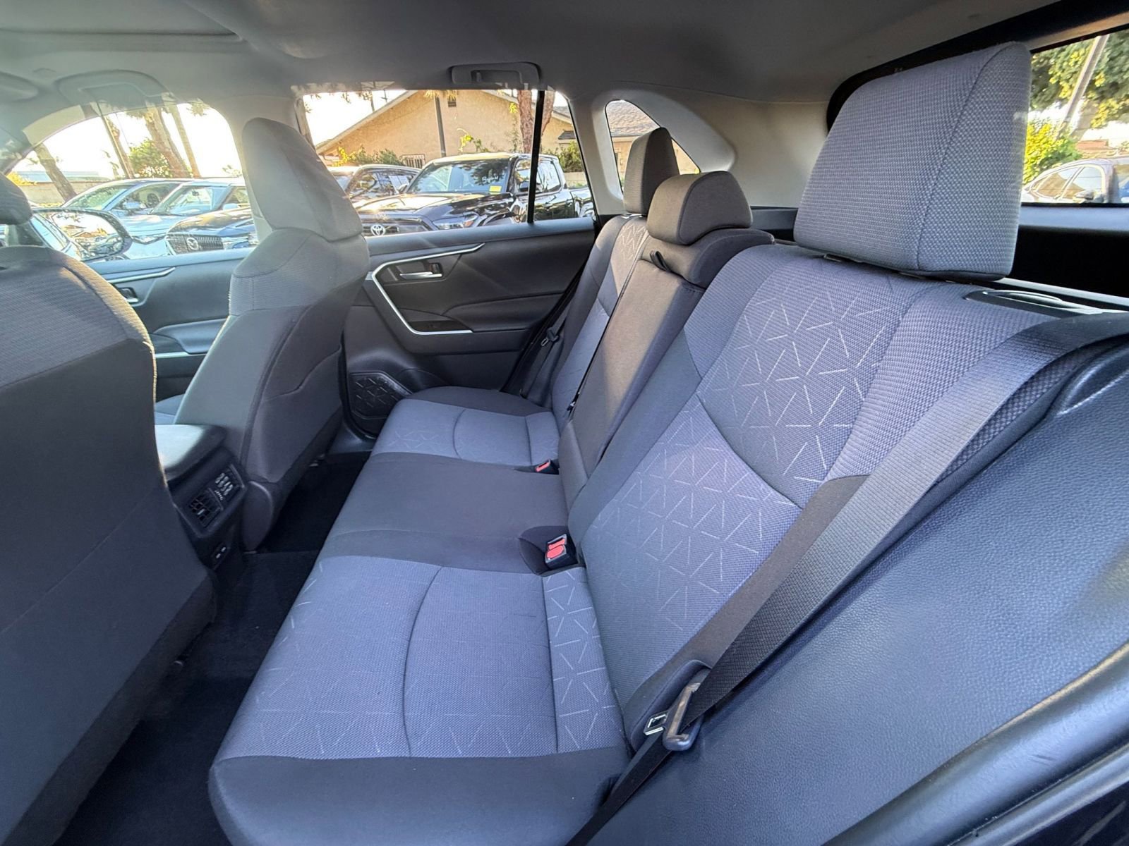 Used 2025 Toyota RAV4 XLE image 22