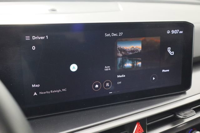 Used 2024 Kia Sorento S image 29