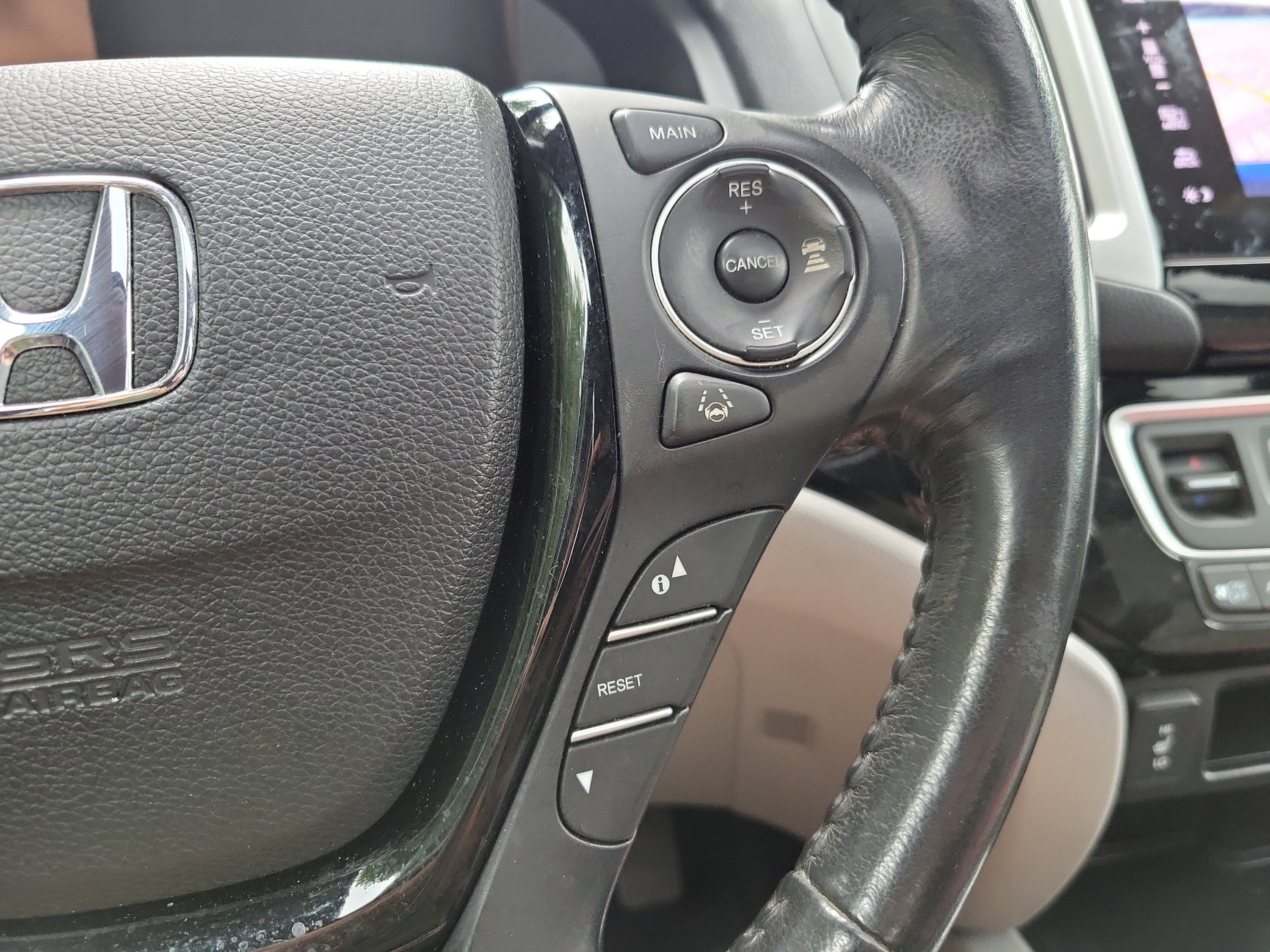 Used 2018 Honda Ridgeline RTL-E image 32